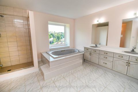 Photo 20 at 11 Thackeray Crescent, Letitia Heights, Barrie