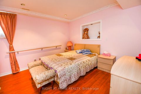 Photo 27 at 11 Thackeray Crescent, Letitia Heights, Barrie