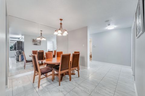 Photo 13 at 1107 - 8501 Bayview Avenue, Doncrest, Richmond Hill