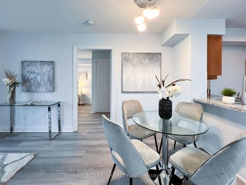 Photo 5 at 814 - 15 Greenview Avenue, Newtonbrook West, Toronto