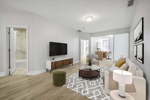 Photo 1 at 302 - 393 King Street W, Waterfront Communities C1, Toronto