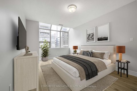 Photo 5 at 302 - 393 King Street W, Waterfront Communities C1, Toronto