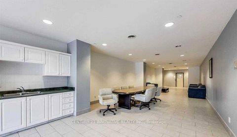 Photo 26 at 302 - 393 King Street W, Waterfront Communities C1, Toronto