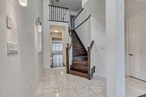 Photo 2 at 170 Fowley Drive, GO Glenorchy, Oakville