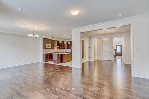 Photo 9 at 170 Fowley Drive, GO Glenorchy, Oakville