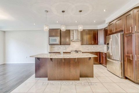 Photo 12 at 170 Fowley Drive, GO Glenorchy, Oakville