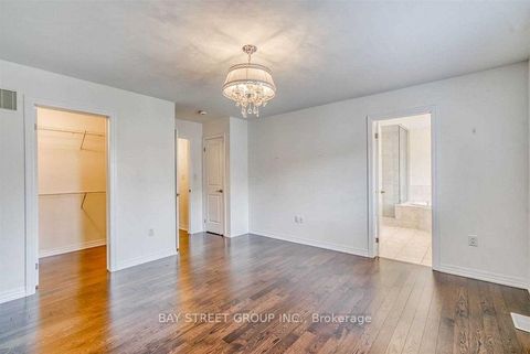 Photo 21 at 170 Fowley Drive, GO Glenorchy, Oakville