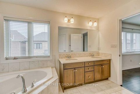 Photo 25 at 170 Fowley Drive, GO Glenorchy, Oakville