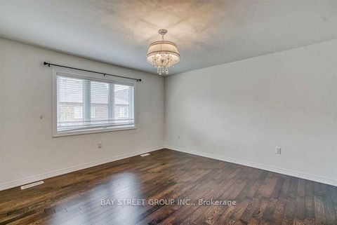 Photo 30 at 170 Fowley Drive, GO Glenorchy, Oakville