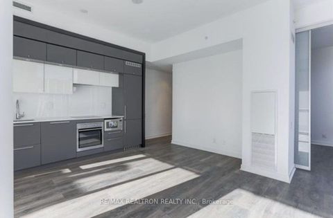 Photo 5 at 410 - 15 Grenville Street, Bay Street Corridor, Toronto