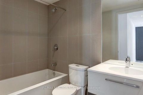 Photo 10 at 410 - 15 Grenville Street, Bay Street Corridor, Toronto