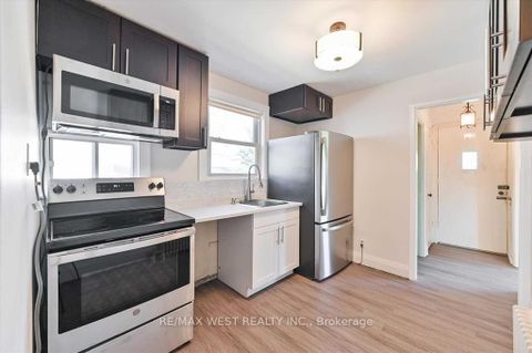 Photo 3 at 5 Dieppe Road S, East York, Toronto