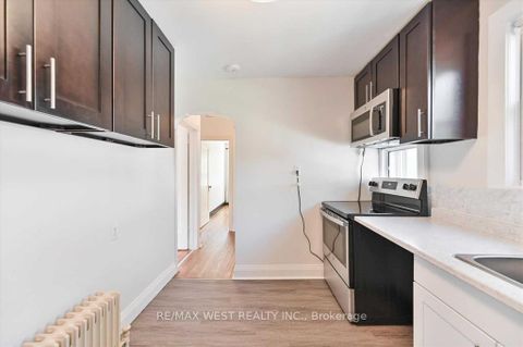 Photo 4 at 5 Dieppe Road S, East York, Toronto