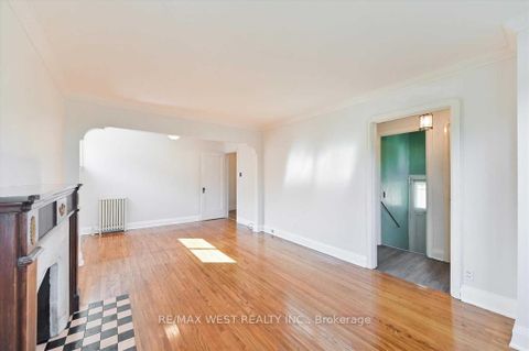 Photo 6 at 5 Dieppe Road S, East York, Toronto