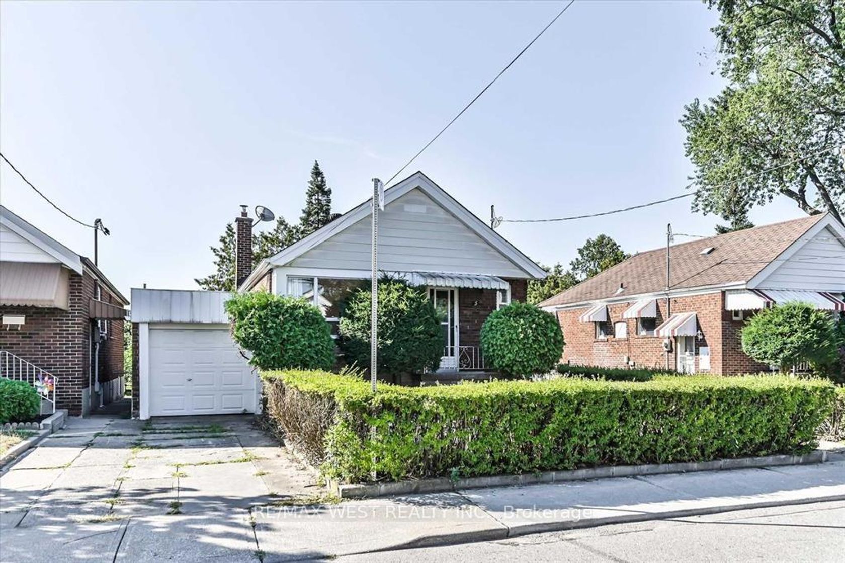 5 Dieppe Road S, East York, Toronto 