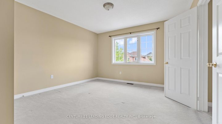 Photo 14 at 38 William Grant Road, Greensborough, Markham