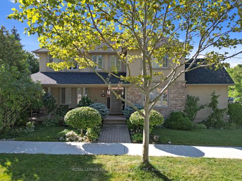 Photo 2 at 37 Maydolph Road, City Centre West, Toronto