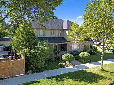 Photo 4 at 37 Maydolph Road, City Centre West, Toronto