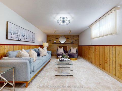 Photo 13 at 3 Fairweather Road, Amesbury, Toronto