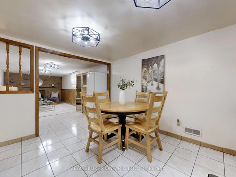 Photo 16 at 3 Fairweather Road, Amesbury, Toronto