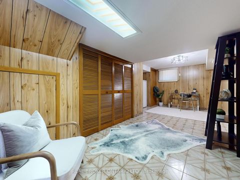 Photo 19 at 3 Fairweather Road, Amesbury, Toronto