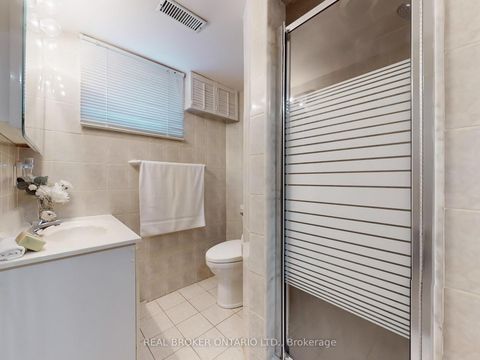 Photo 21 at 3 Fairweather Road, Amesbury, Toronto