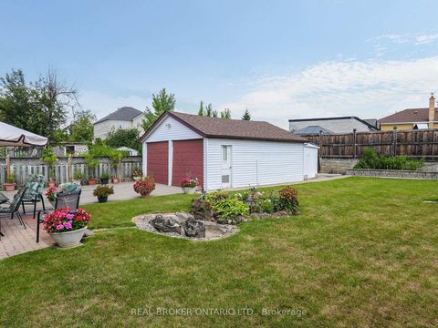 Photo 24 at 3 Fairweather Road, Amesbury, Toronto