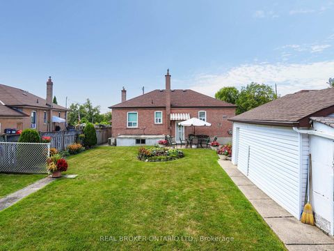 Photo 26 at 3 Fairweather Road, Amesbury, Toronto