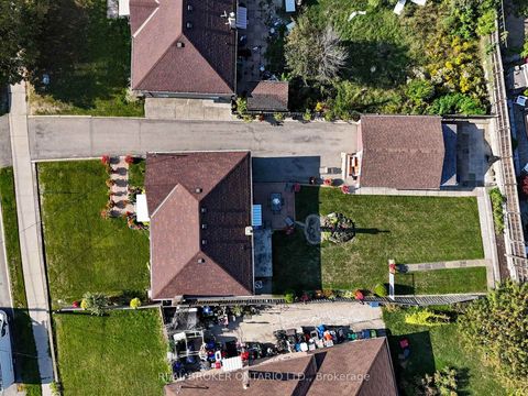 Photo 28 at 3 Fairweather Road, Amesbury, Toronto