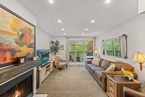 Photo 13 at 618 - 574 Wellington Street W, Niagara, Toronto