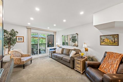 Photo 14 at 618 - 574 Wellington Street W, Niagara, Toronto