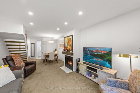 Photo 17 at 618 - 574 Wellington Street W, Niagara, Toronto