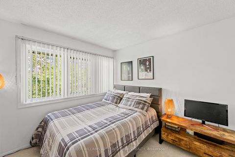 Photo 25 at 618 - 574 Wellington Street W, Niagara, Toronto