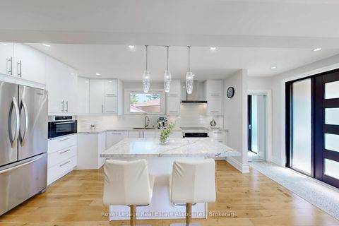 Photo 8 at 68 Vanguard Drive, City Centre West, Toronto