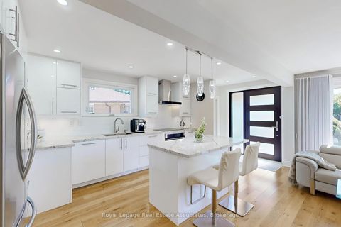 Photo 9 at 68 Vanguard Drive, City Centre West, Toronto