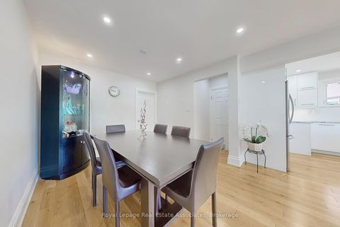 Photo 14 at 68 Vanguard Drive, City Centre West, Toronto