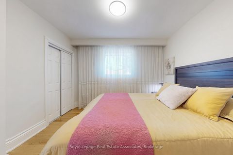 Photo 17 at 68 Vanguard Drive, City Centre West, Toronto