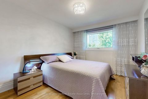 Photo 18 at 68 Vanguard Drive, City Centre West, Toronto