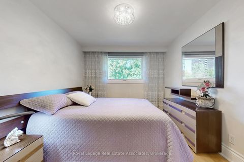 Photo 19 at 68 Vanguard Drive, City Centre West, Toronto