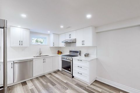 Photo 29 at 68 Vanguard Drive, City Centre West, Toronto