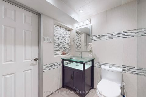 Photo 33 at 68 Vanguard Drive, City Centre West, Toronto