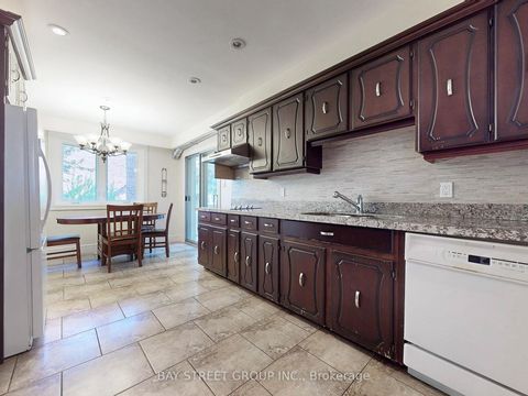 Photo 8 at 69 Fairglen Avenue, L'Amoreaux, Toronto
