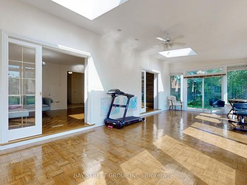 Photo 15 at 69 Fairglen Avenue, L'Amoreaux, Toronto