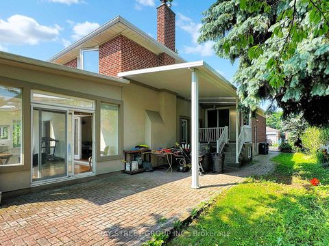 Photo 33 at 69 Fairglen Avenue, L'Amoreaux, Toronto