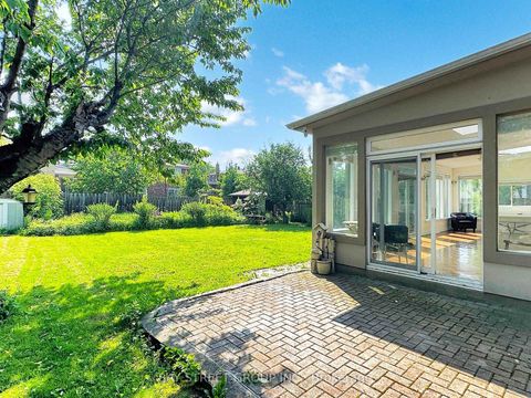 Photo 34 at 69 Fairglen Avenue, L'Amoreaux, Toronto