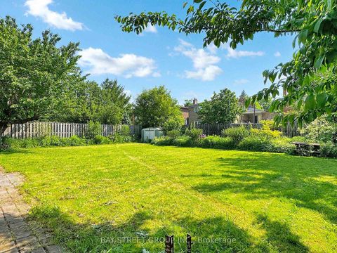 Photo 36 at 69 Fairglen Avenue, L'Amoreaux, Toronto