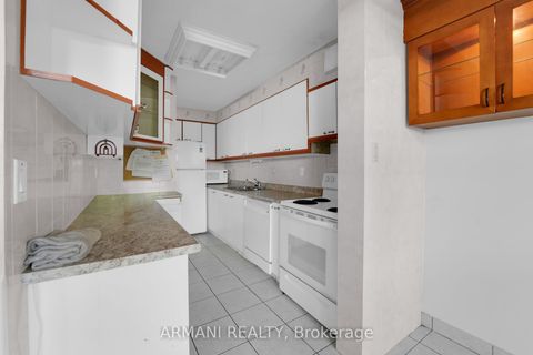 Photo 17 at 405 - 541 Blackthorn Avenue, Eglinton West, Toronto