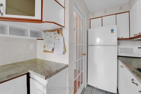 Photo 19 at 405 - 541 Blackthorn Avenue, Eglinton West, Toronto