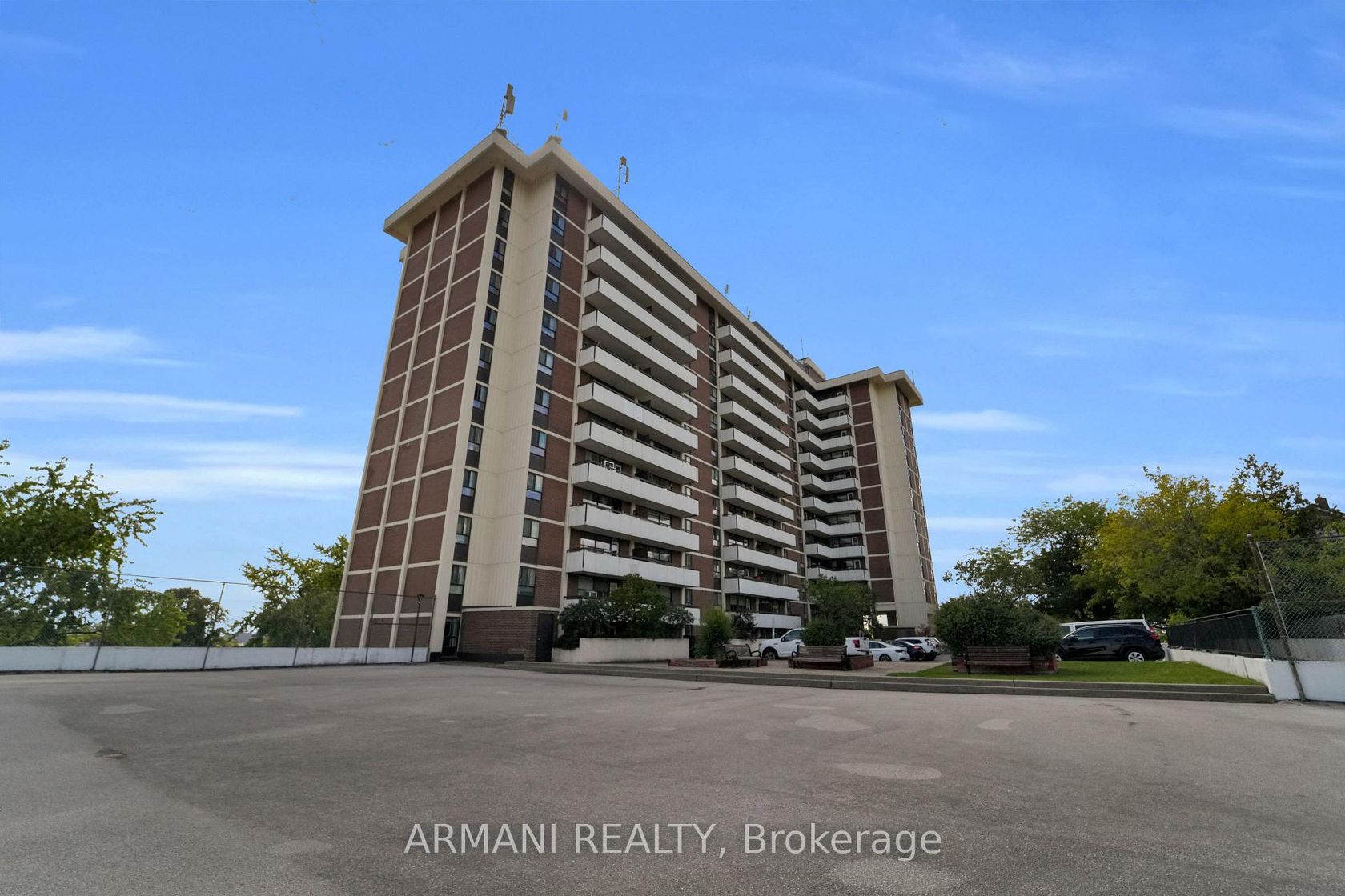 405 - 541 Blackthorn Avenue, Eglinton West, Toronto 