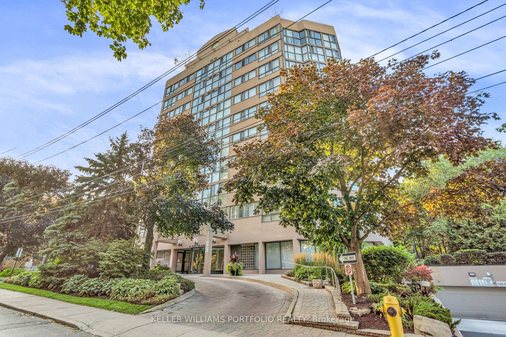 805 - 10 Tichester Road N, Forest Hill South, Toronto 